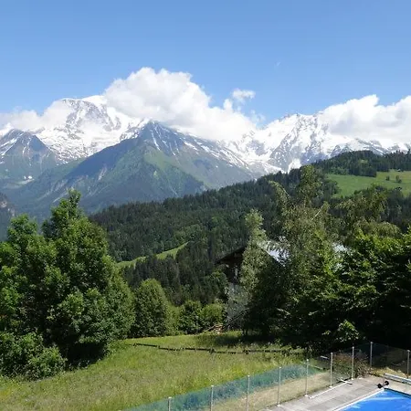 Hébergement de vacances Memontel Sleeps 10 Pool Wifi